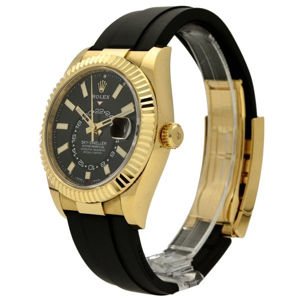 Rolex Sky-Dweller 326238